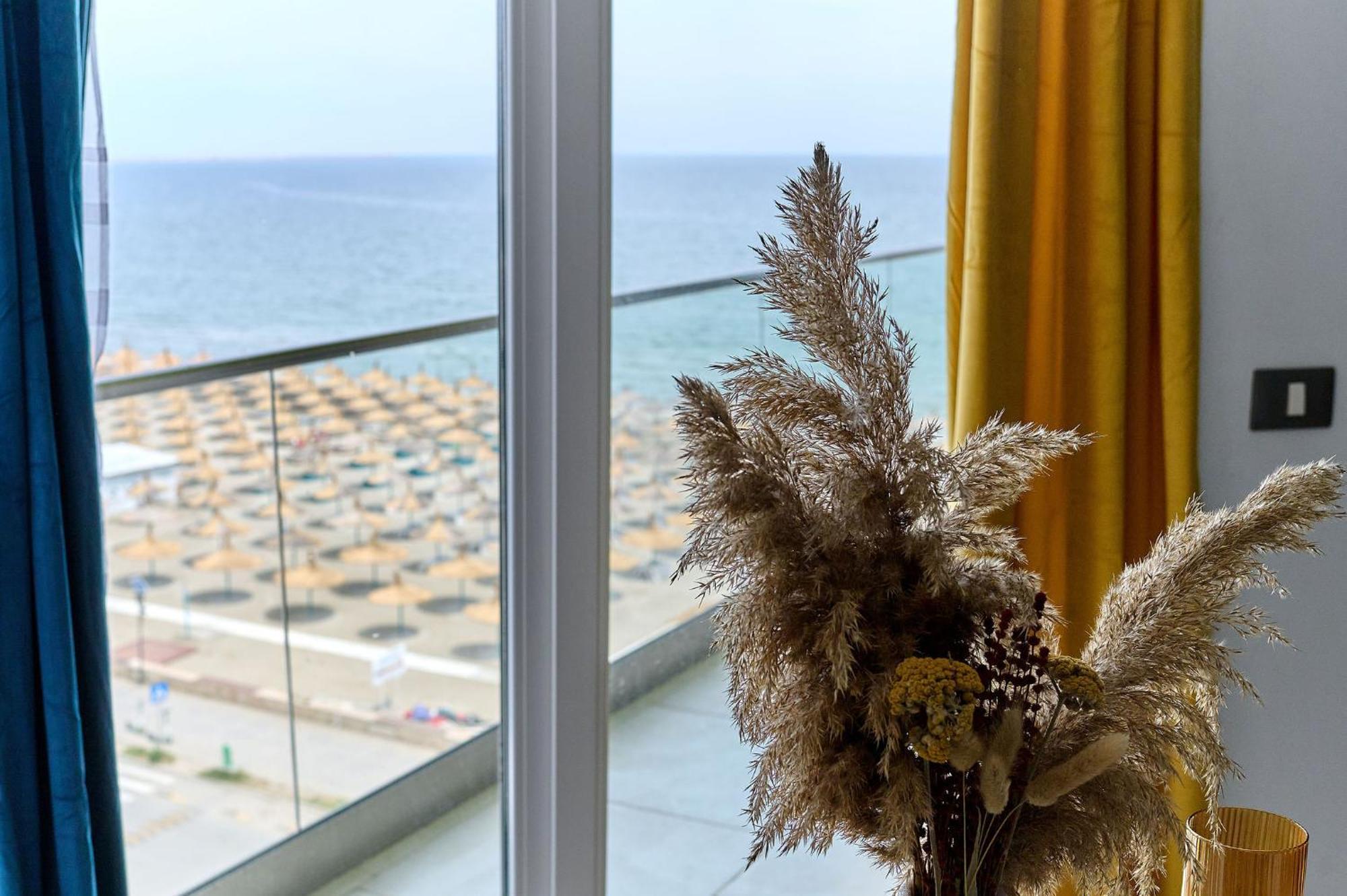 Paradise Sea View 2Bd Apt Spa N Pools Beach Resort Năvodari Extérieur photo